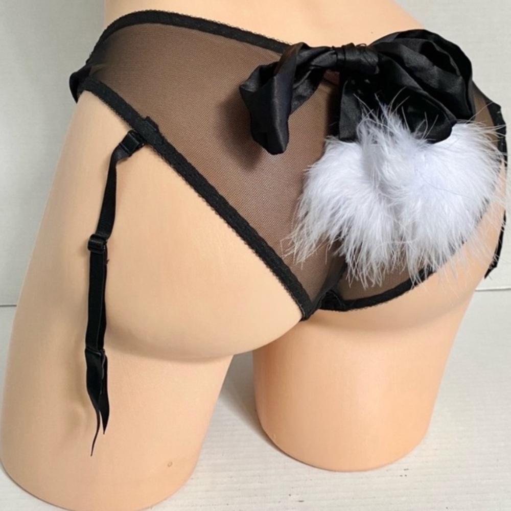 {NWT} Victoria’s Secret Christmas Panty Sexy Small